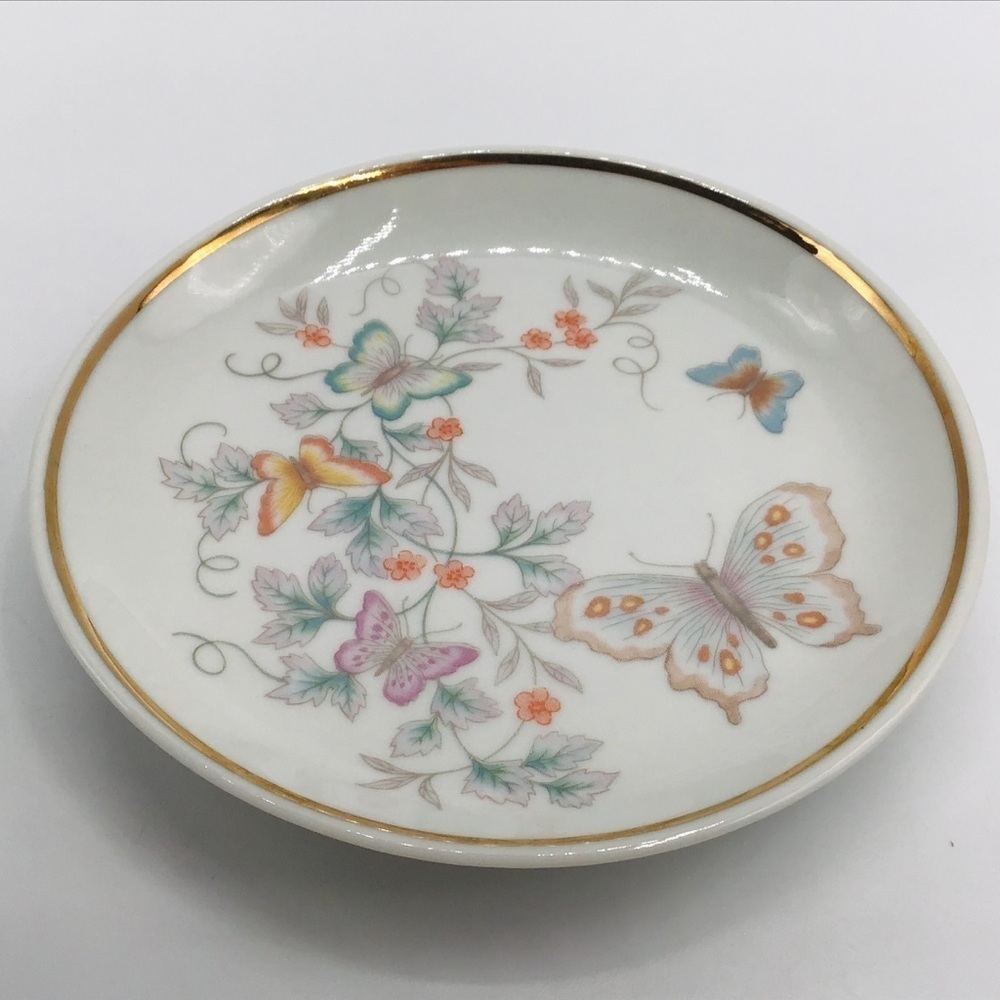 VINTAGE Avon Butterfly Trinket Tray Dish 22K Gold Trim Porcelain Brazil